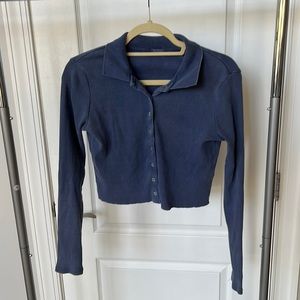 Navy blue weathered, ribbed, cropped sweater